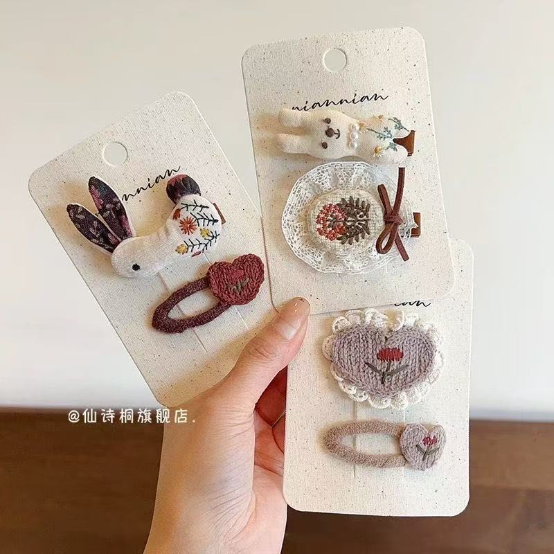 Autumn‑Winter Cute Bunny Hair Clips - Image 2
