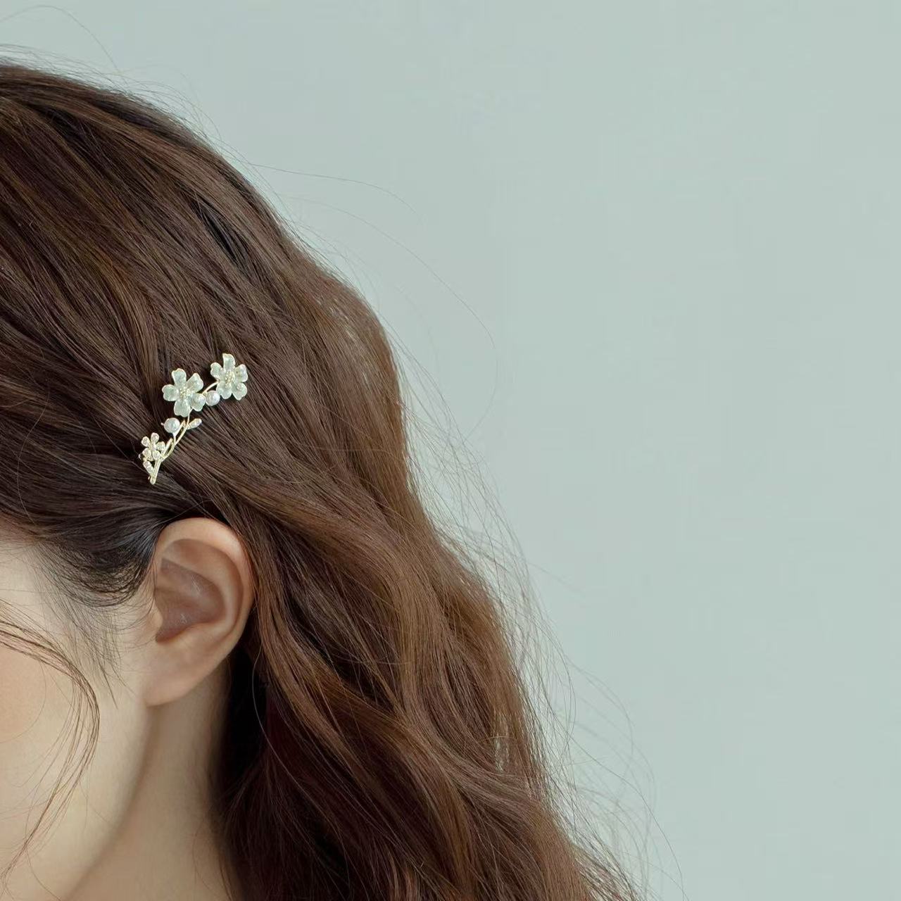 Hyacinth Small Side Hair Clip - Image 2