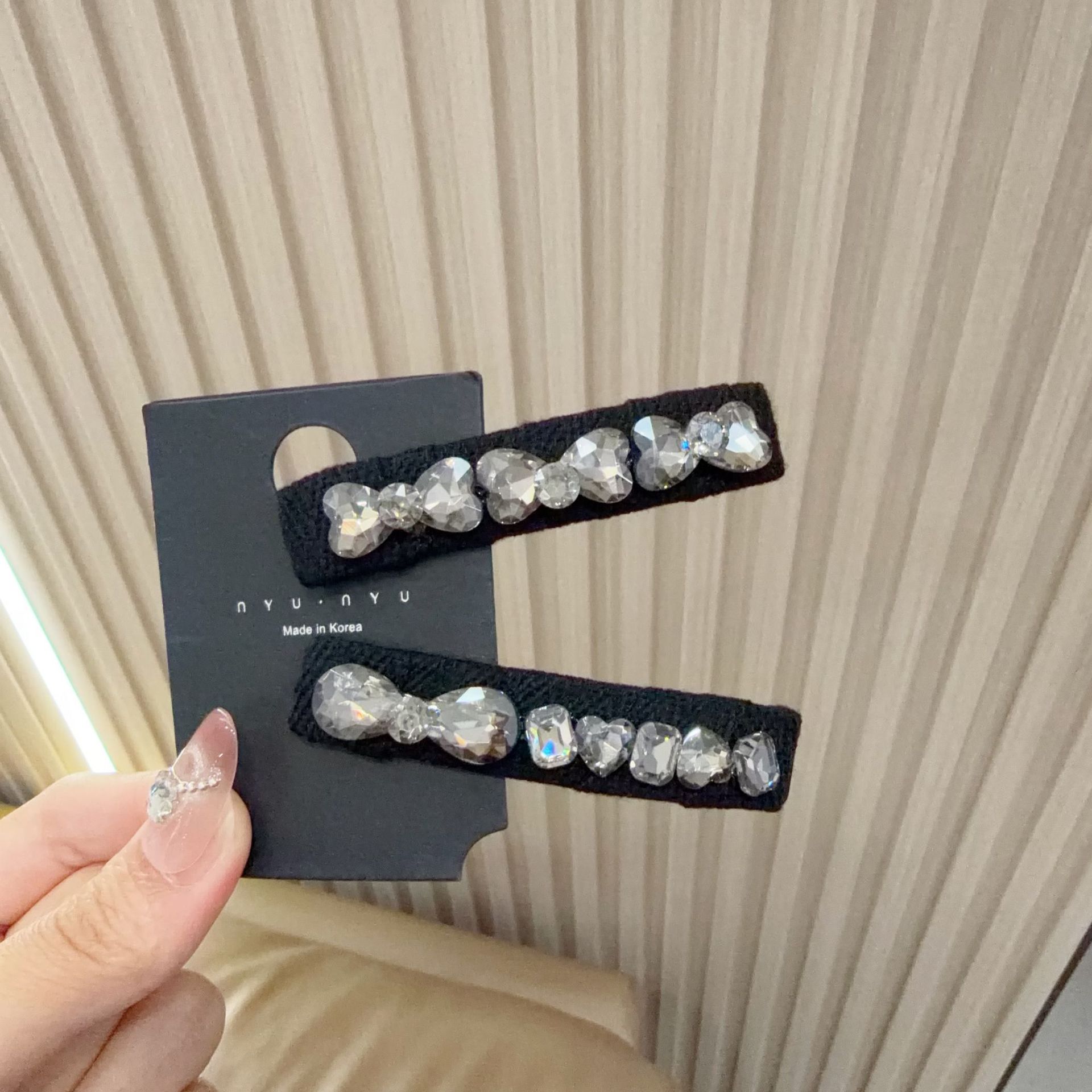 Custom Shiny K9 Rhinestone Forehead Bangs Hair Clip