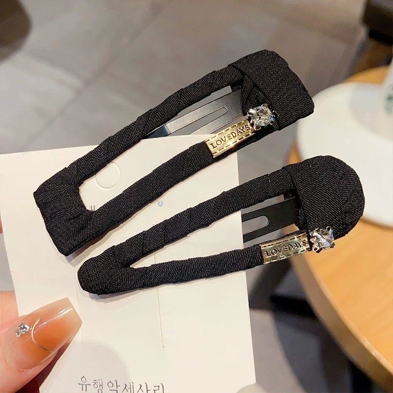 Women Forehead Side BB Hair Clip For Baby Hair, Metal Logo Black Hair Clip - Image 3