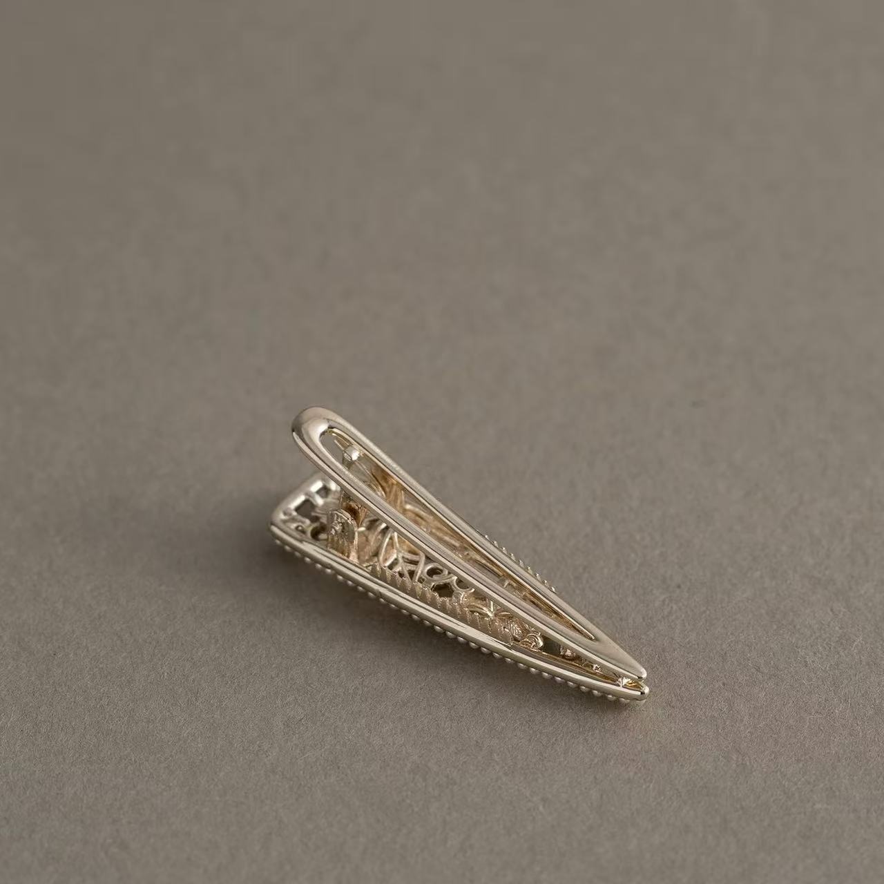 Spring‑Breeze Floral Duckbill Hair Clip - Image 4