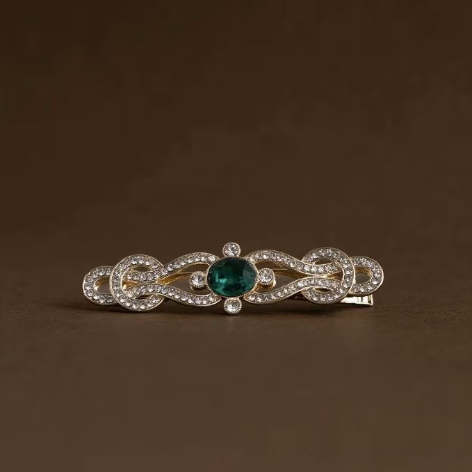 Elegant Rare Green French‑Style Metal Side Hair Clip